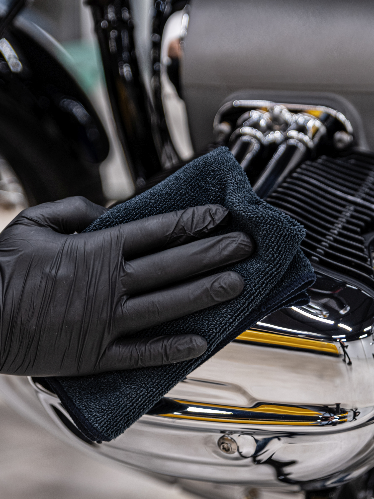 Polishing-Paint Correction Moto